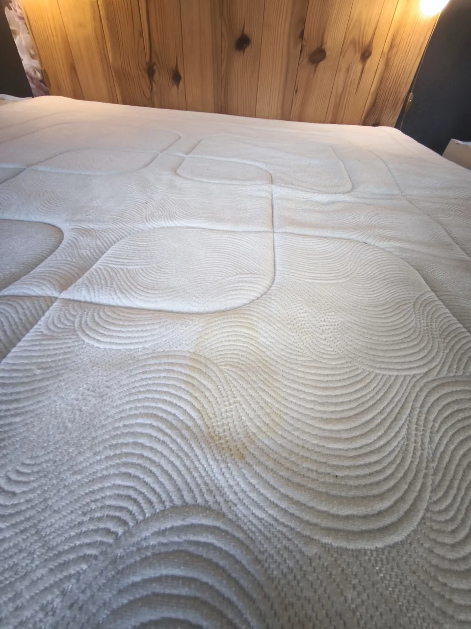 Vue détaillée du matelas lors de la prestation Maxishine